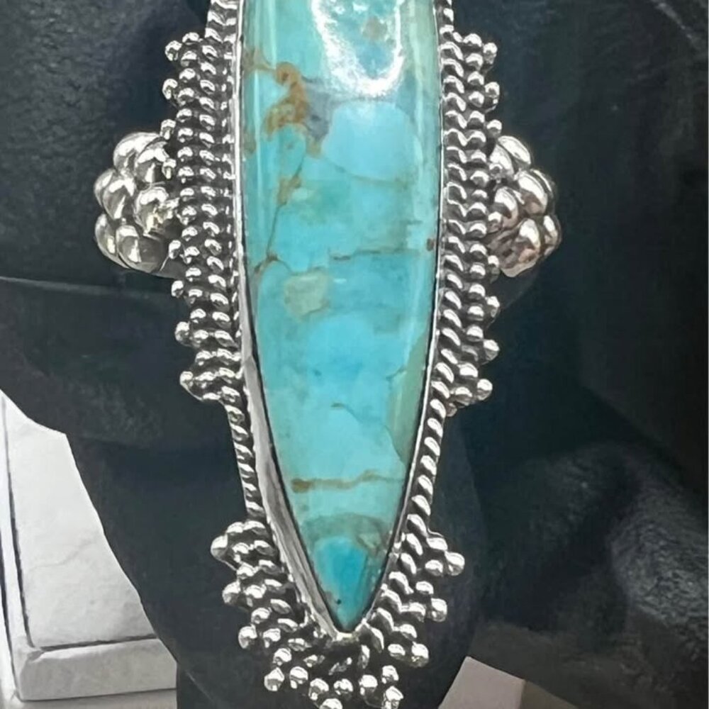 Stunning Turquoise ring 925 Size 10.5